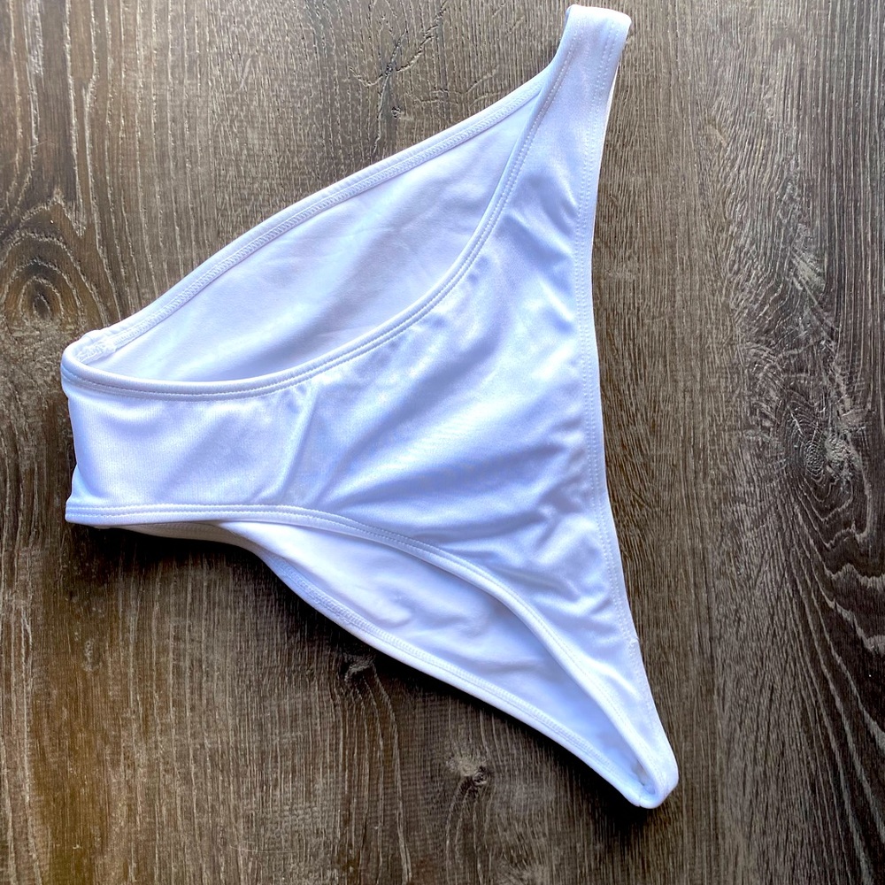 Forever 21 Swim Suit bottom M